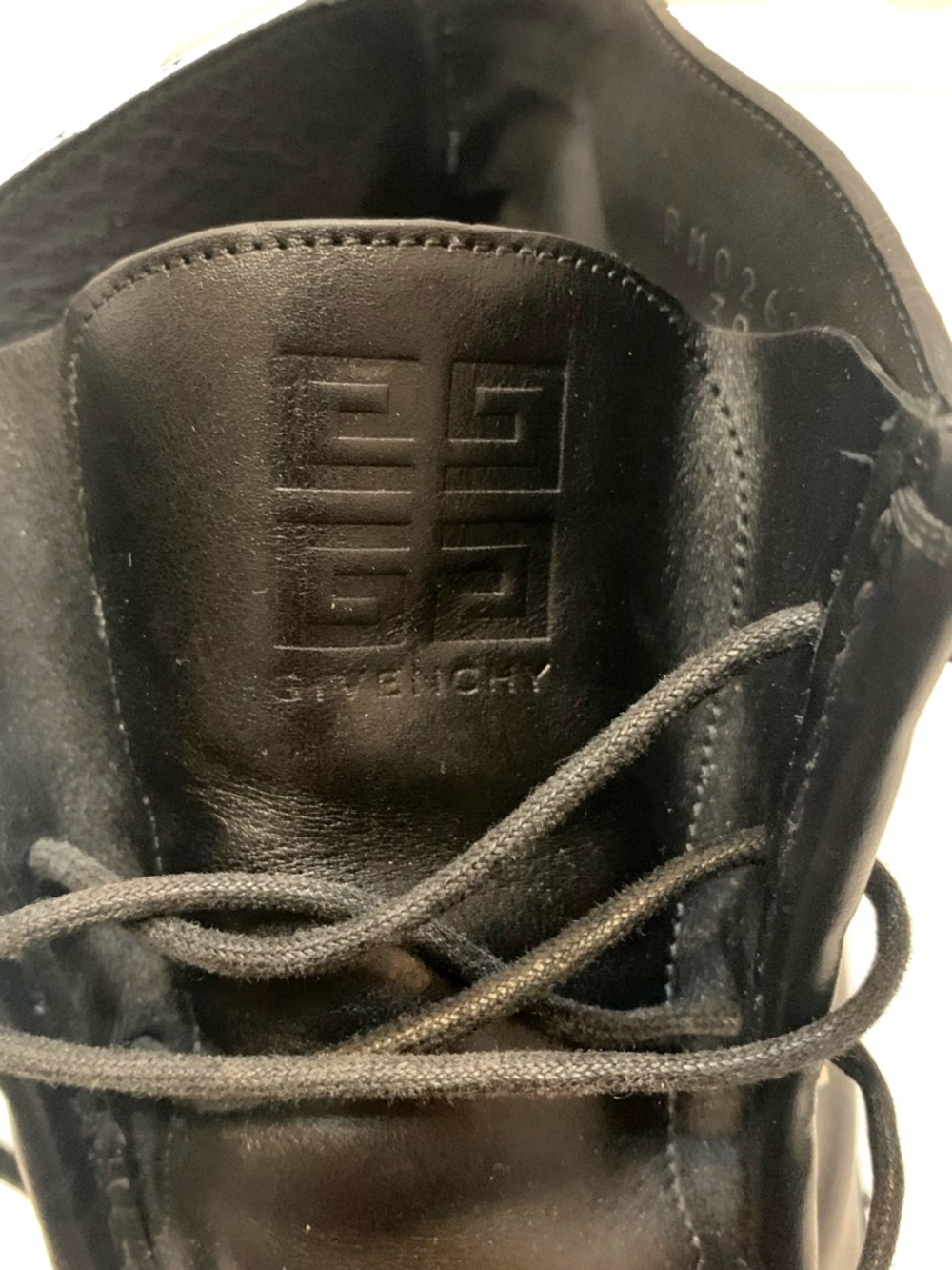 Givenchy women’s Black Leather lace up boots - Picture 2 of 11